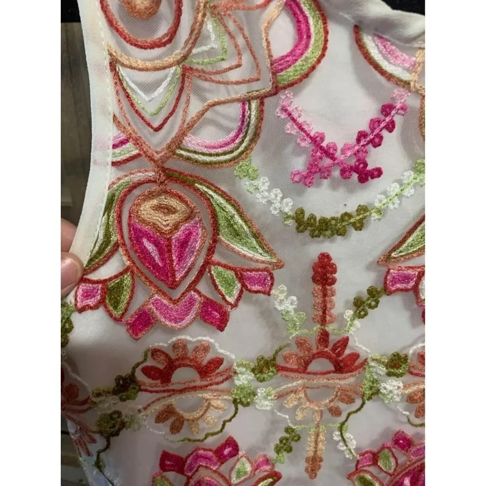 Magic Lined Embroidered Dress White Girls Size Medium